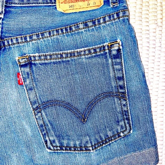 Vintage Levi’s 569 rolled cuff Jean shorts sz 28 - Picture 6 of 13